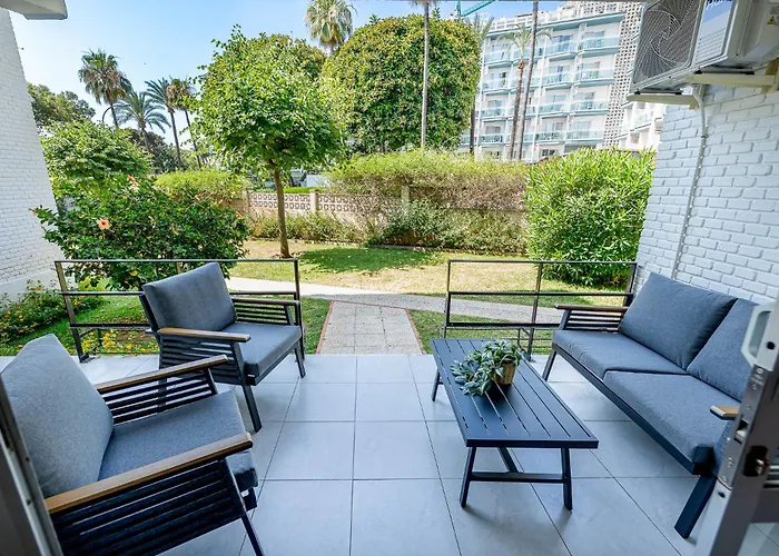Benalmadena Puerto Marina Vacation Apartment 1 Minute From The Beach
